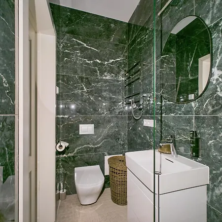 In - Ground Floor 公寓 *